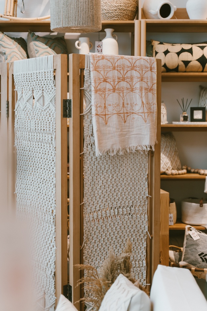 Macrame screen