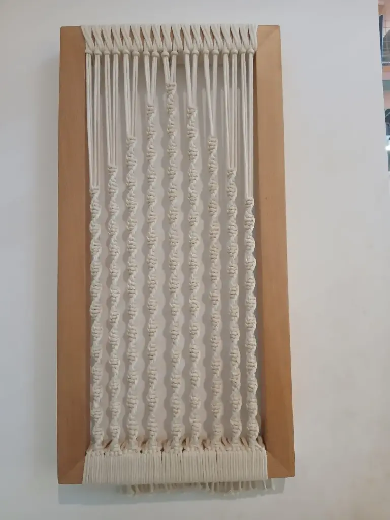 Spiral macrame frame