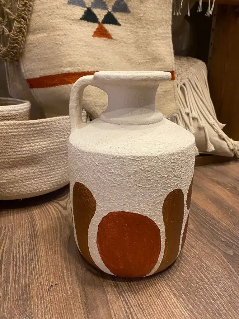 Decorated Pelike Pottery