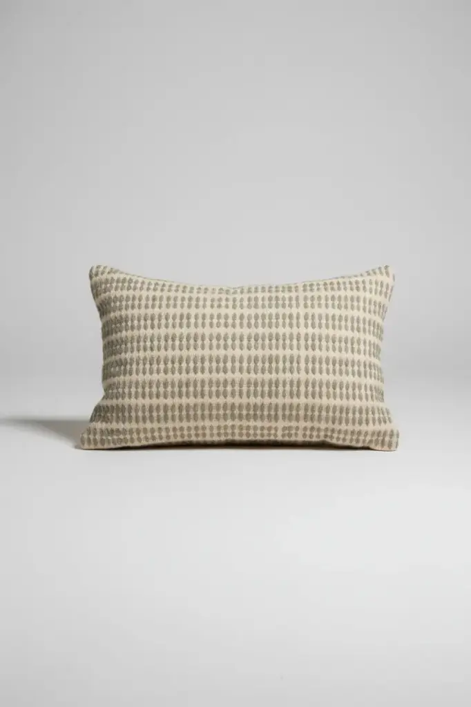 [c000bscf40x60] Dash-Line Cushion (With)
