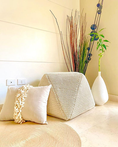 Diagrid Pouf